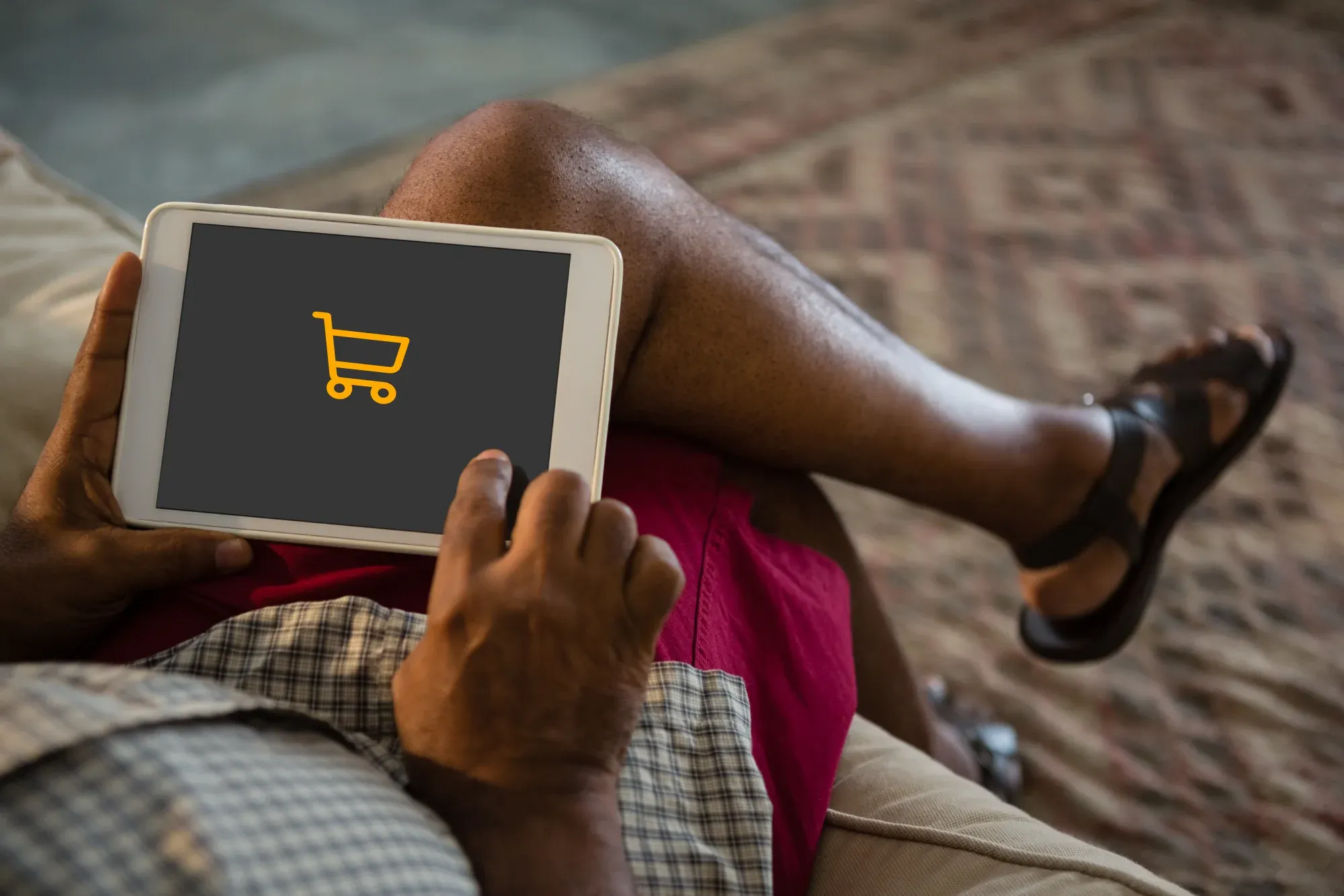 E-Commerce Without Borders: Solving Logistics